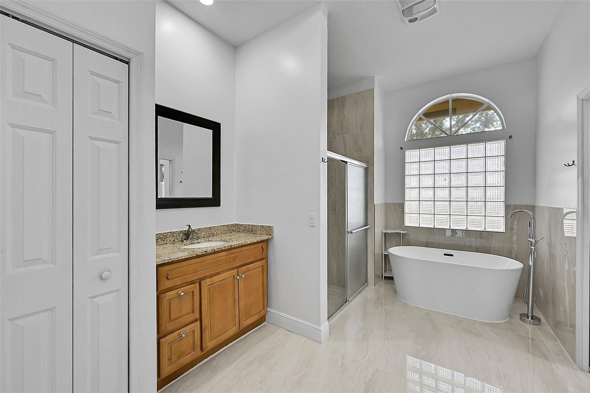 12459 NW 52nd Ct
