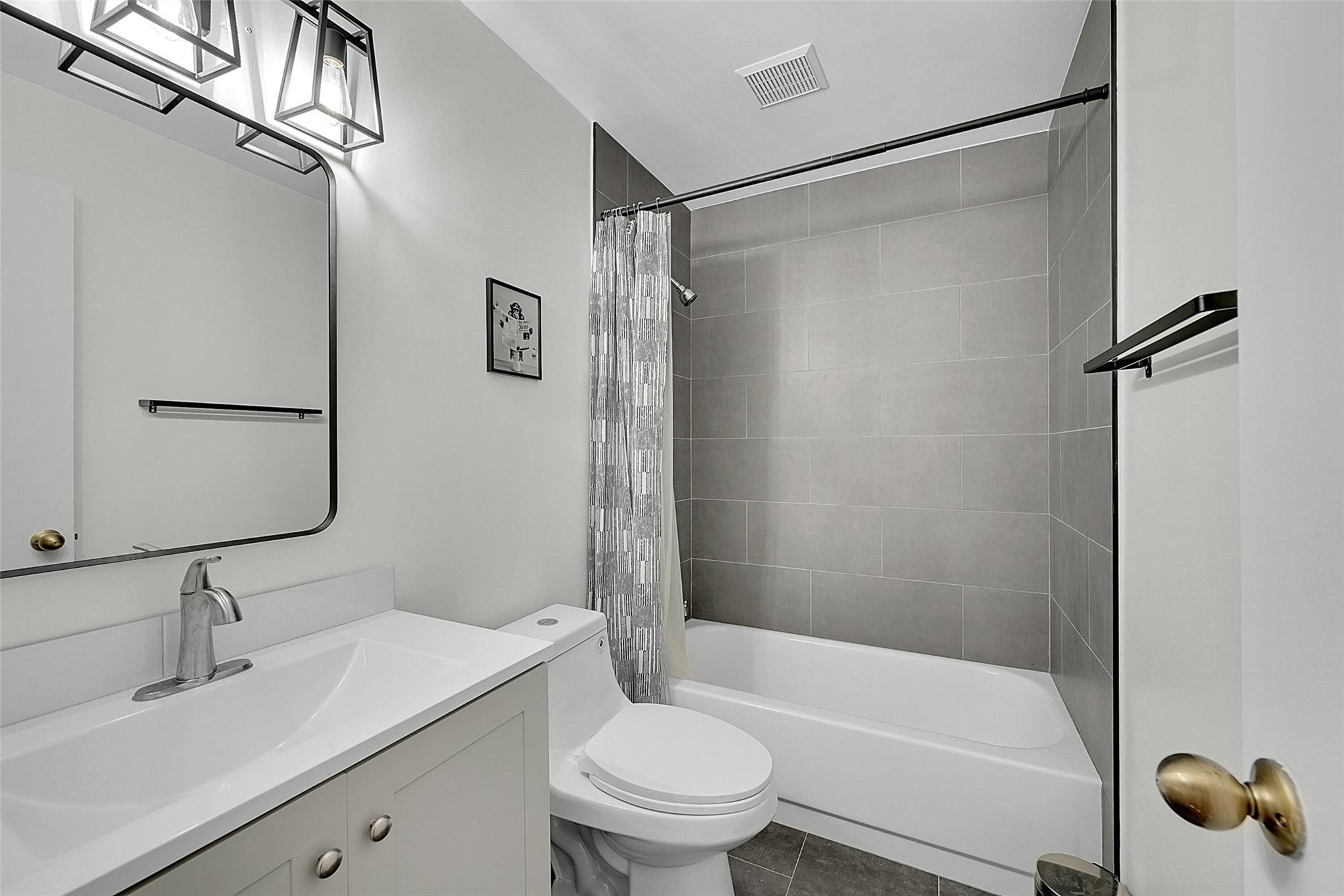 7428 S Pinewalk Dr S 18-4