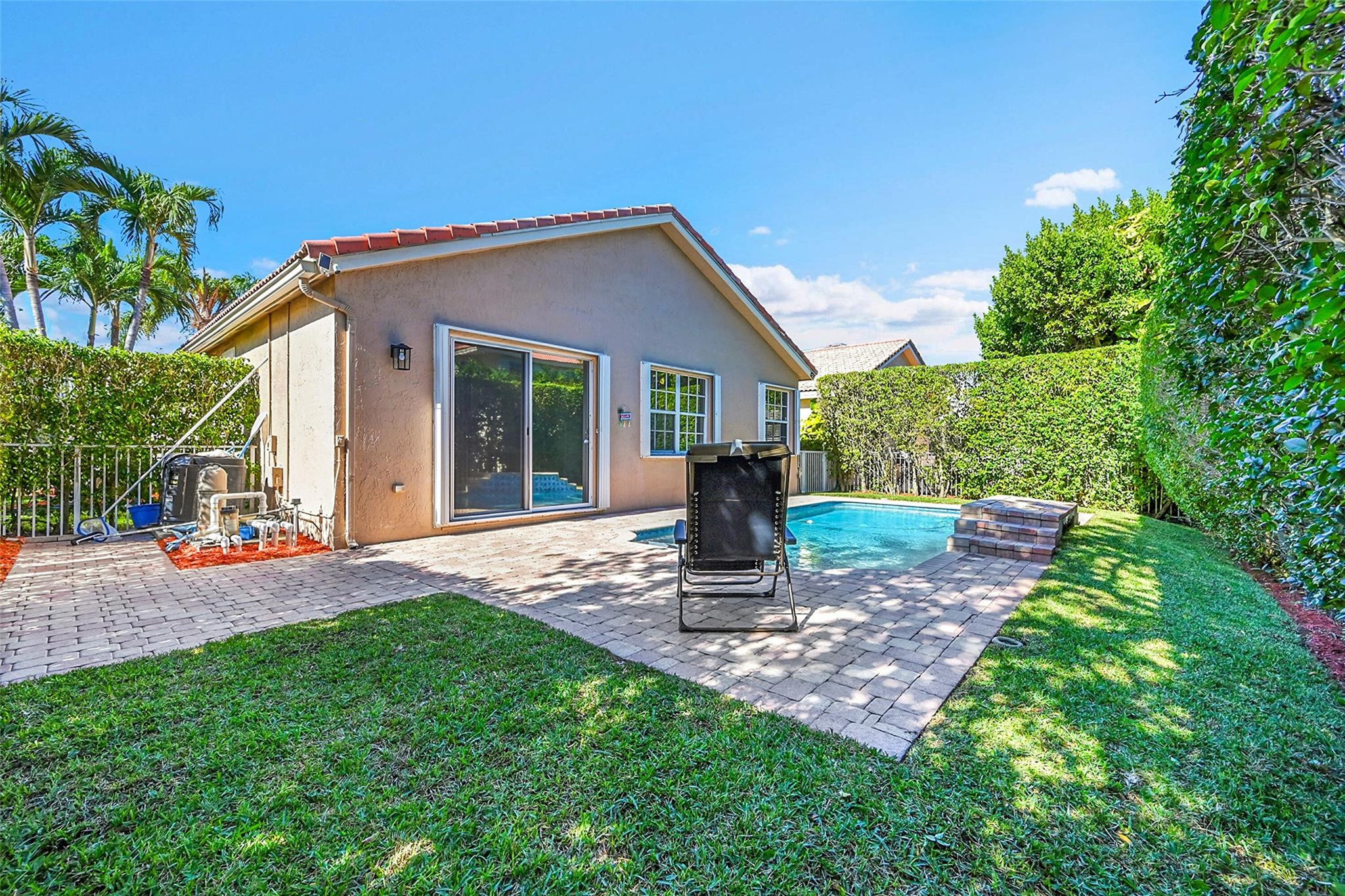 5305 NW 126th Dr