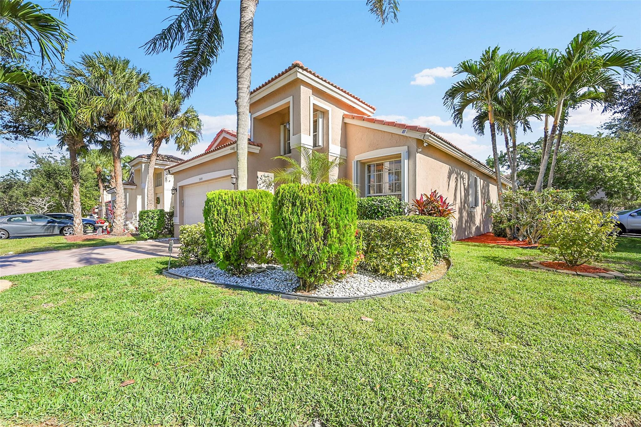 5305 NW 126th Dr