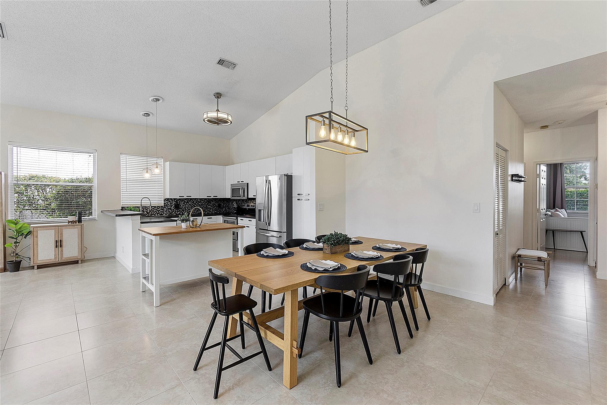 10650 NW 48th Street