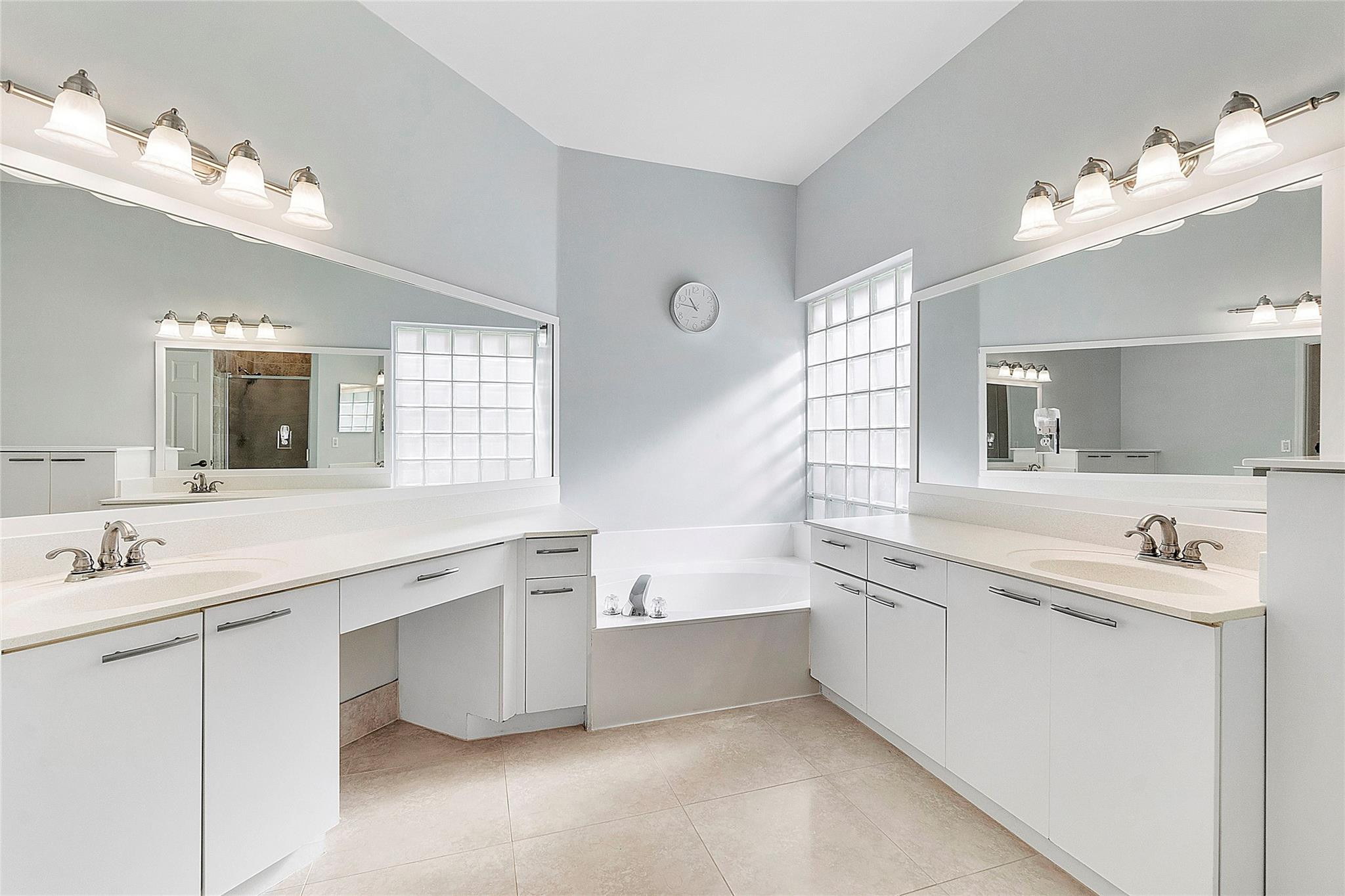 10650 NW 48th Street