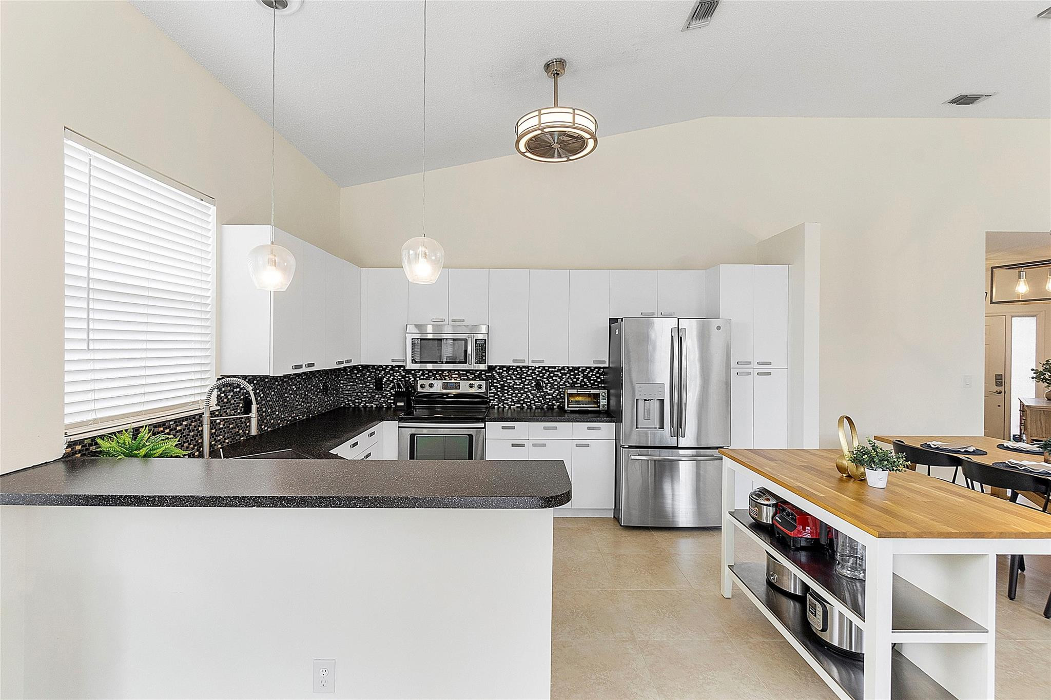 10650 NW 48th Street