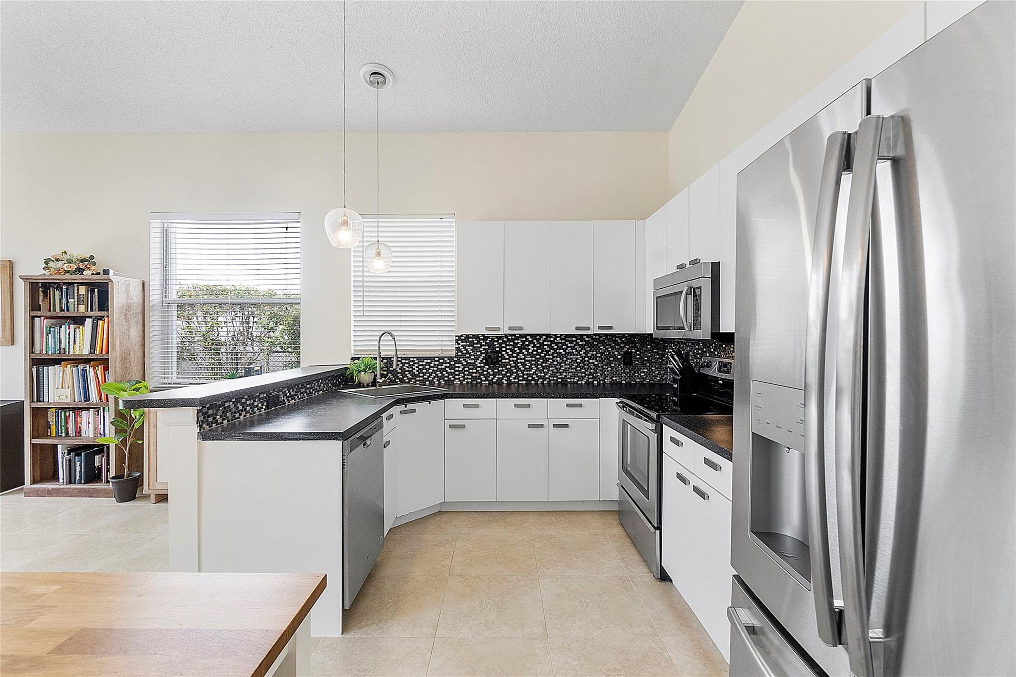 10650 NW 48th Street