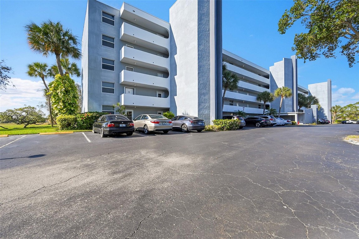 6661 NW 2nd Avenue 304