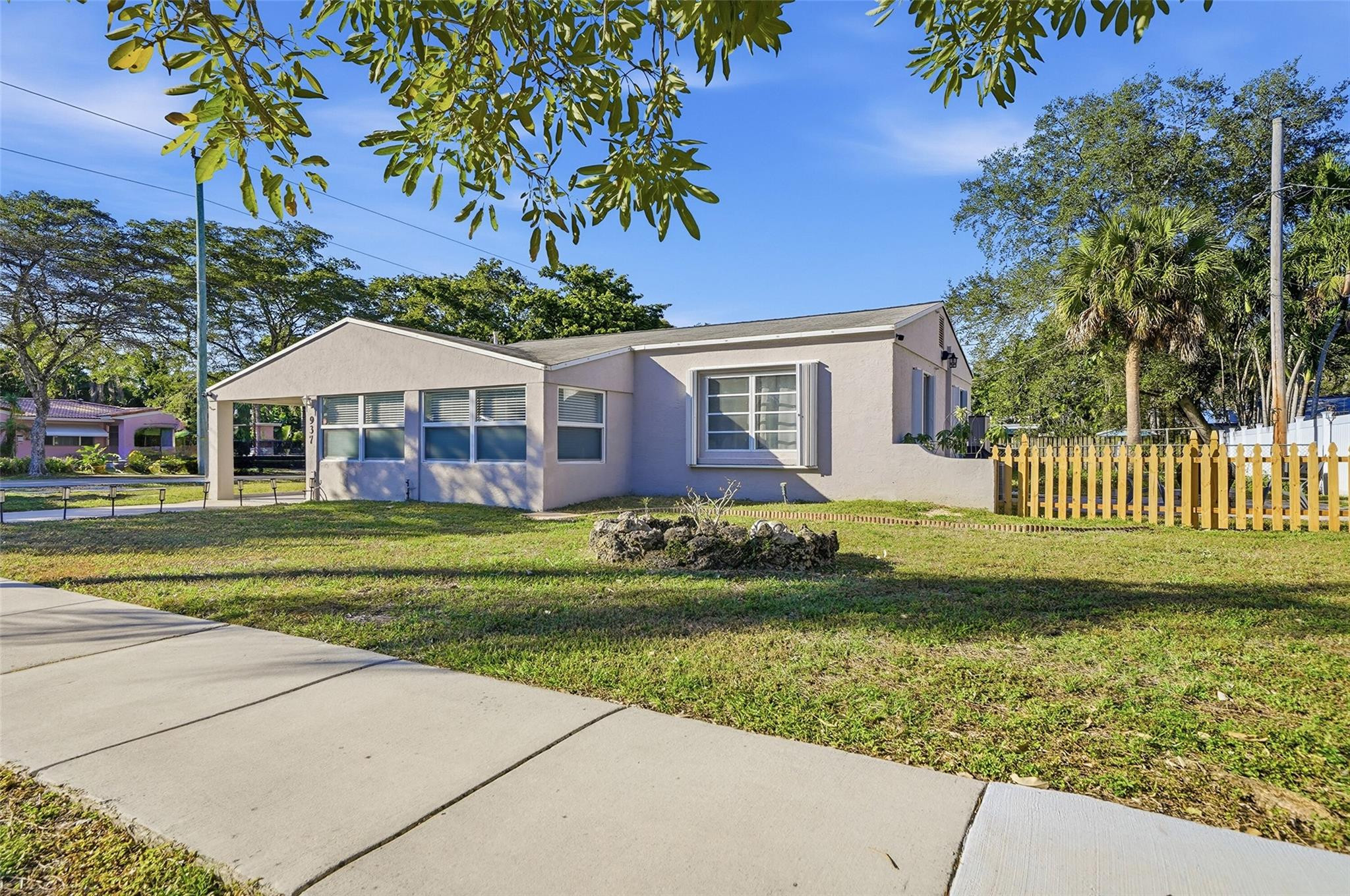 937 SW 18th Street