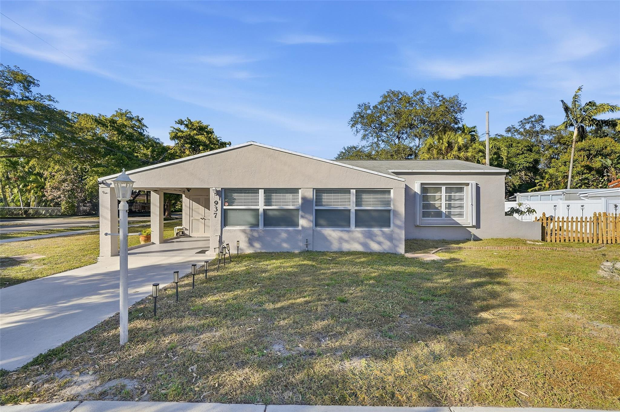 937 SW 18th Street