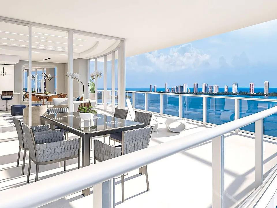 220 Lake Shore Drive 802