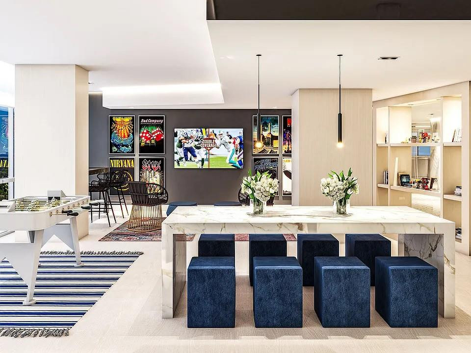 220 Lake Shore Drive 802