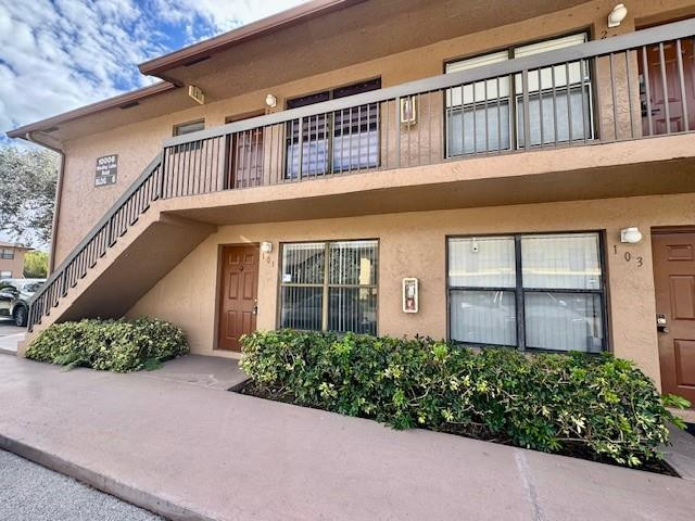 10006 Winding Lake Road 101