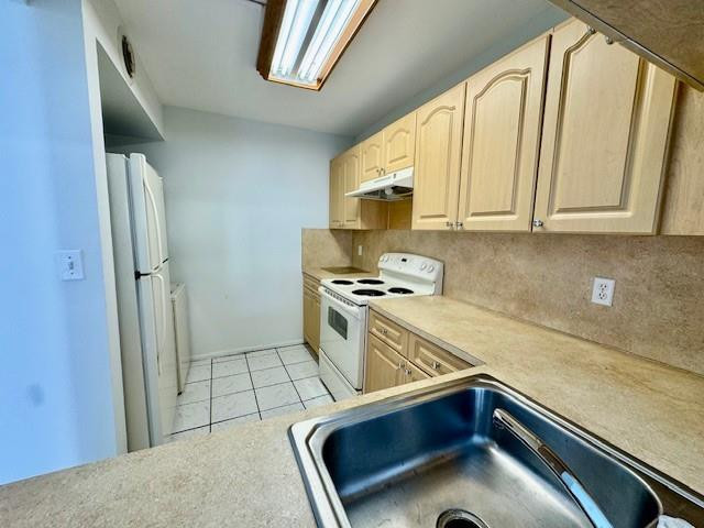 10006 Winding Lake Road 101