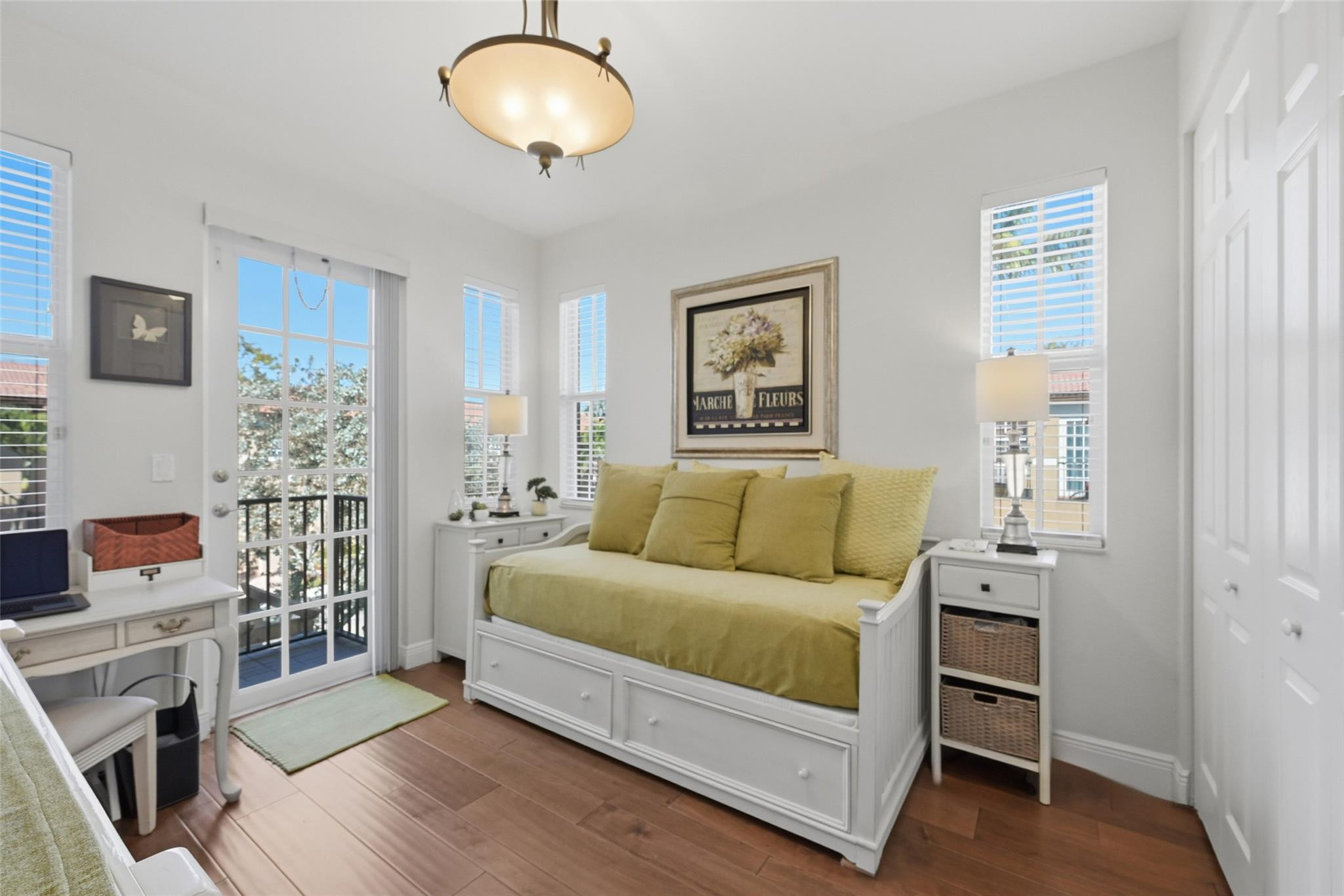 6982 Julia Gardens Drive