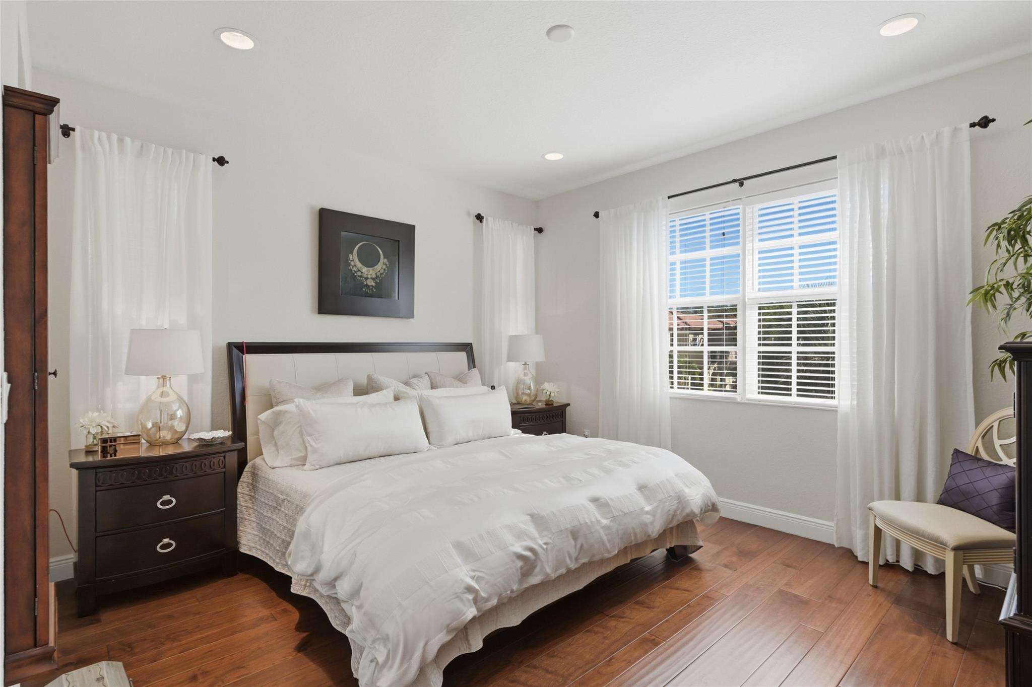 6982 Julia Gardens Drive