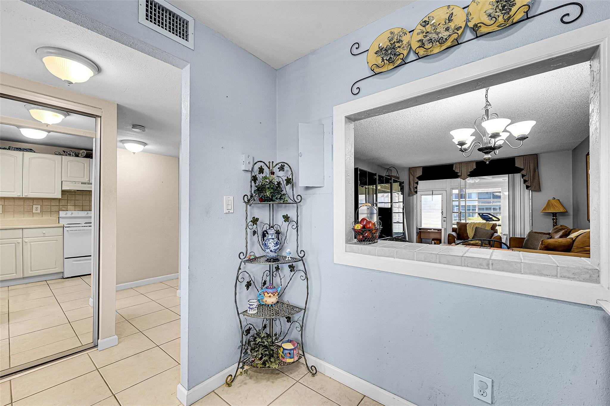 9041 Sunrise Lakes Boulevard Unit: 101