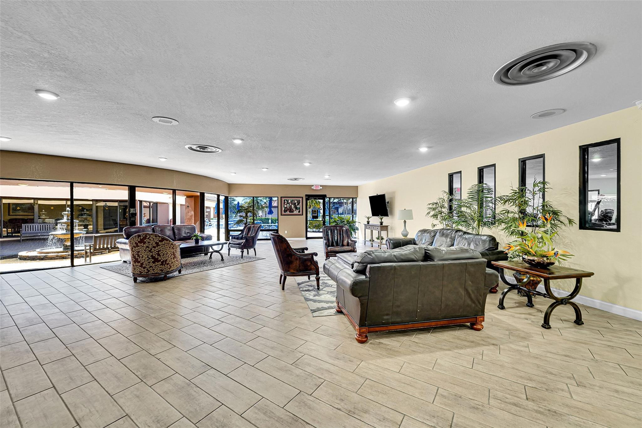 9041 Sunrise Lakes Boulevard Unit: 101