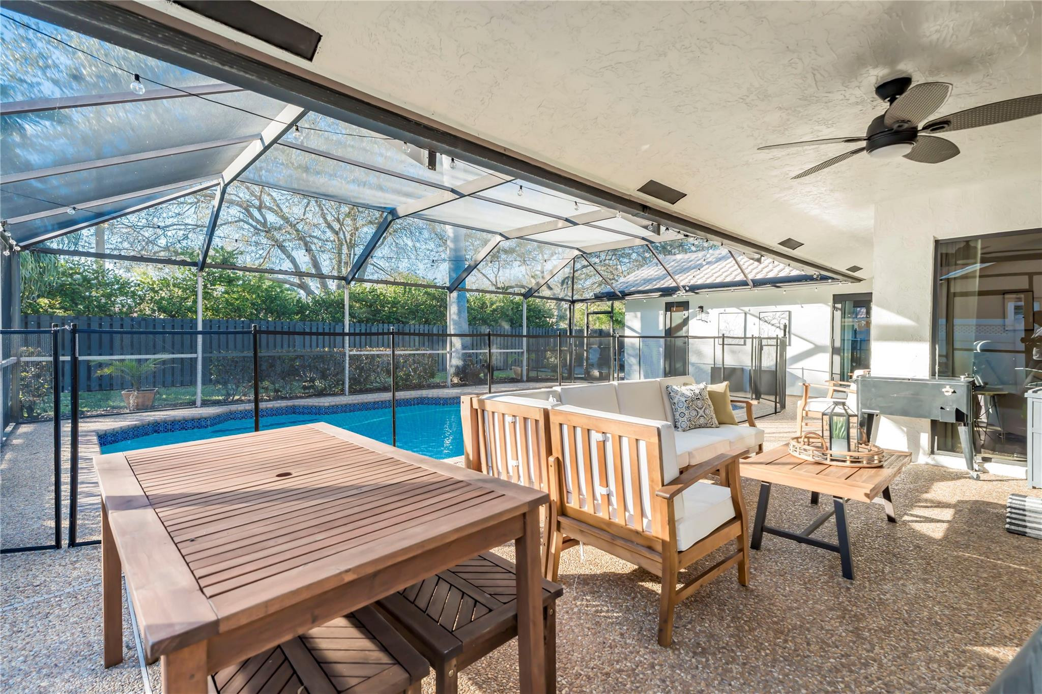 462 NW 113th Terrace