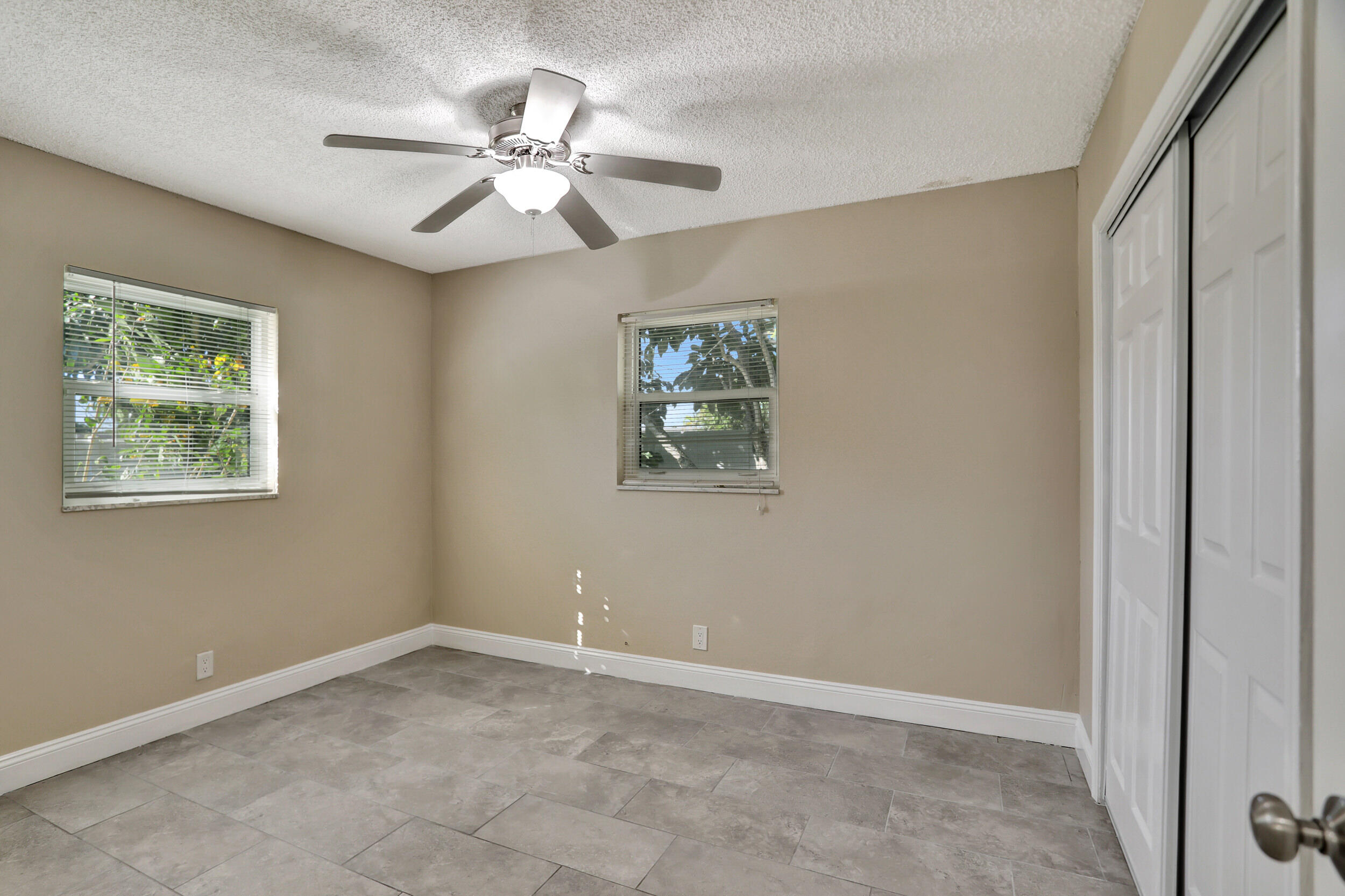 6520 NW 9th Street