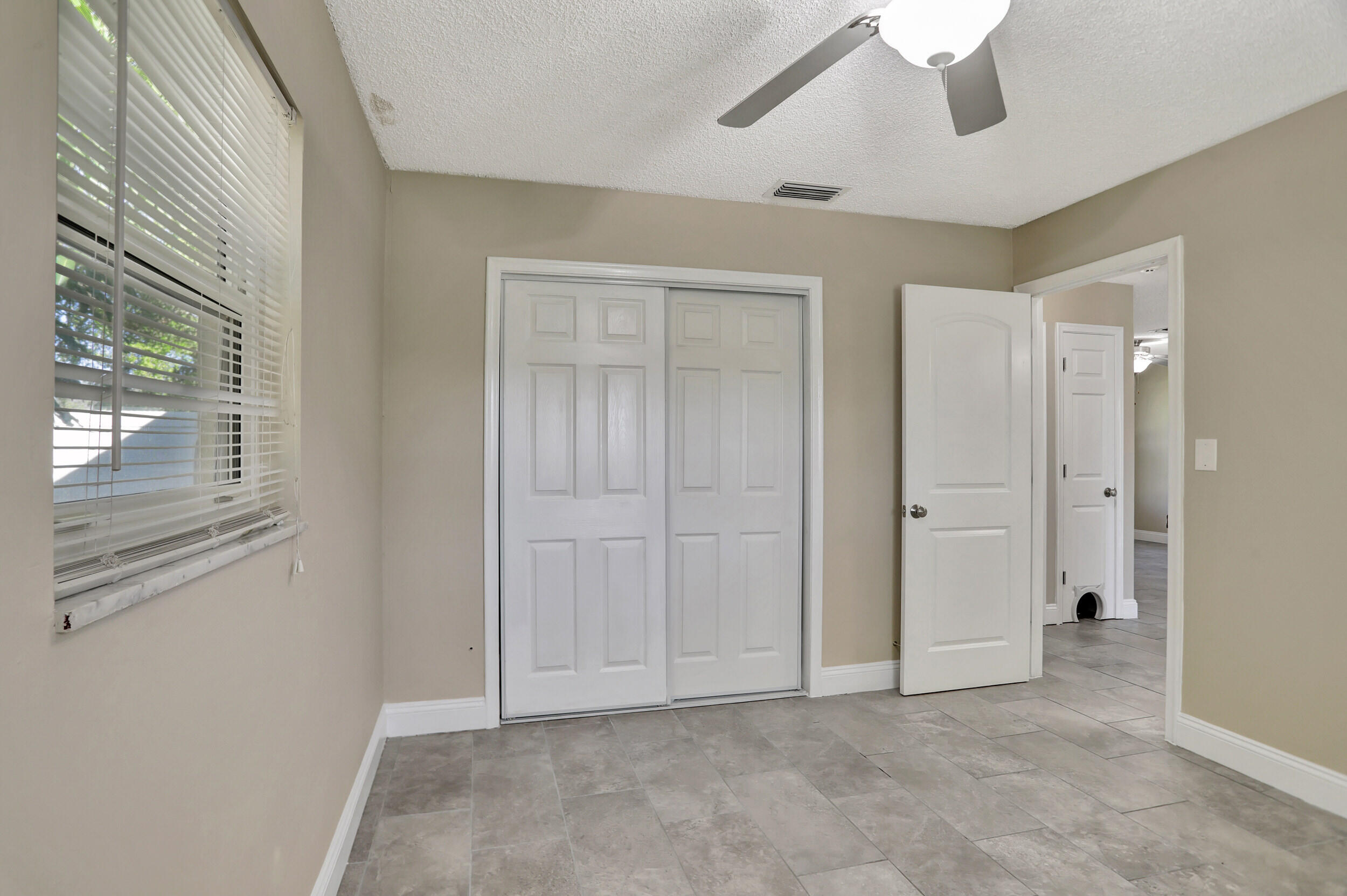 6520 NW 9th Street
