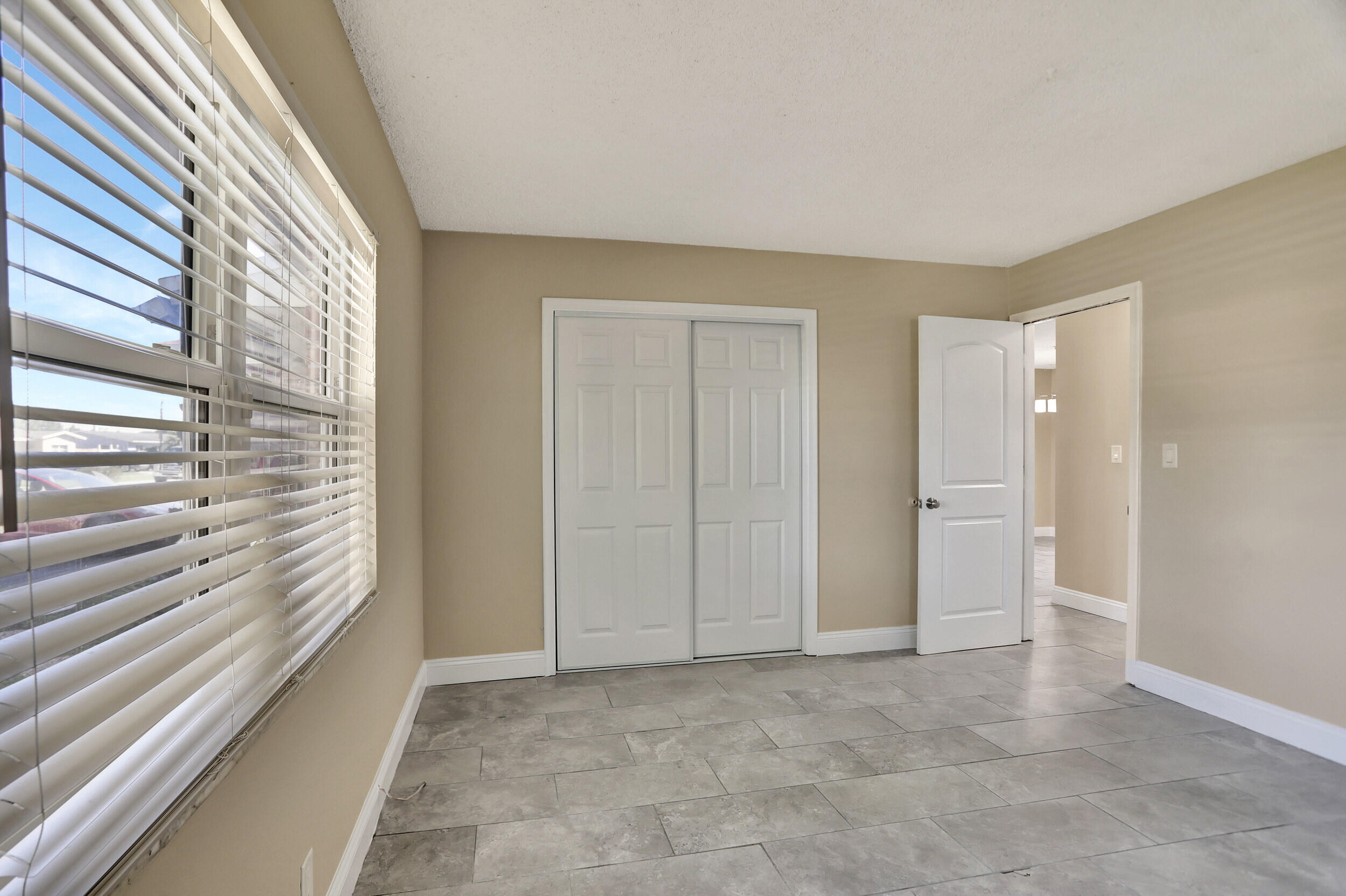 6520 NW 9th Street