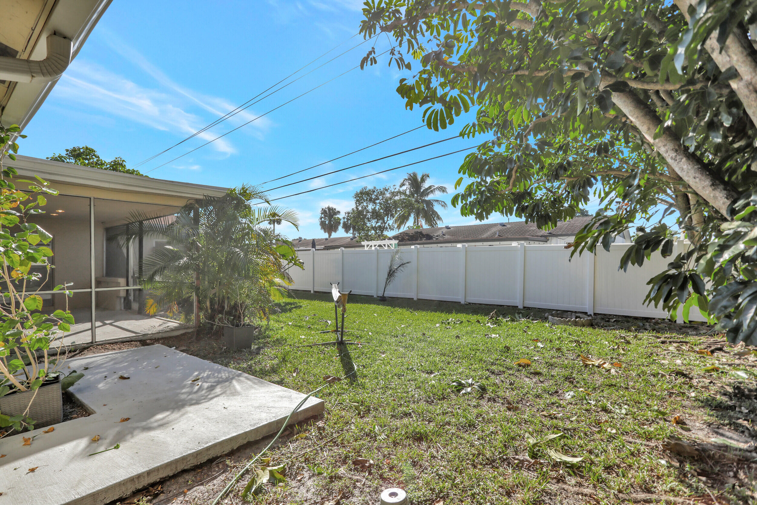 6520 NW 9th Street