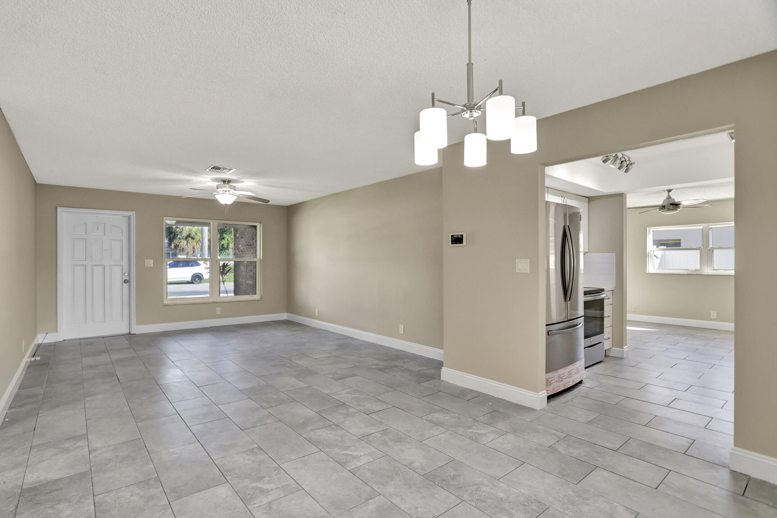 6520 NW 9th Street
