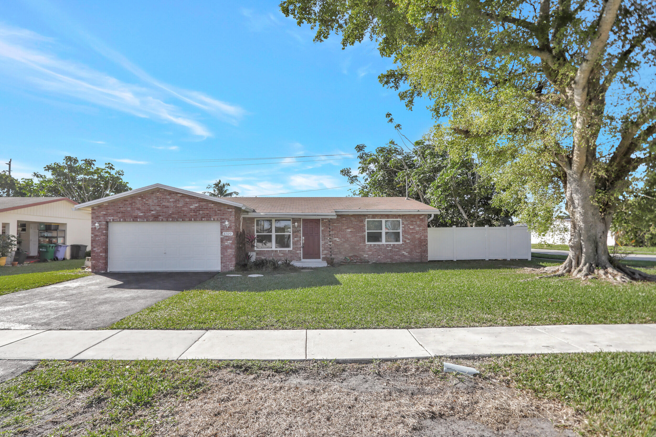 6520 NW 9th Street