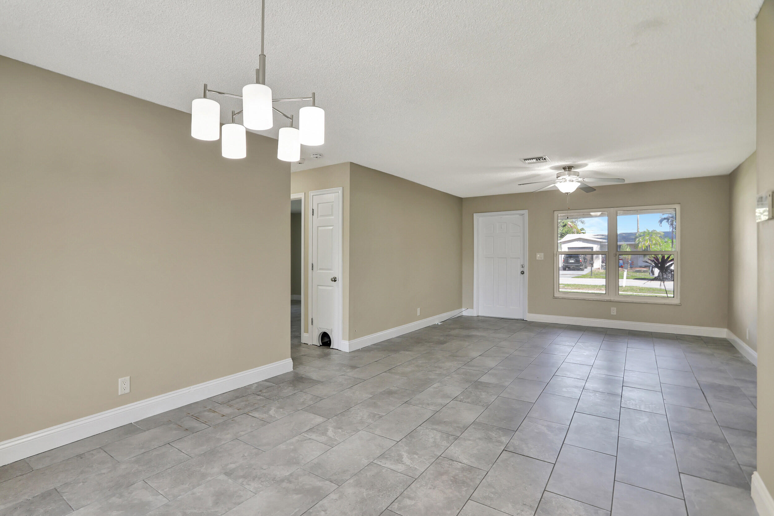 6520 NW 9th Street