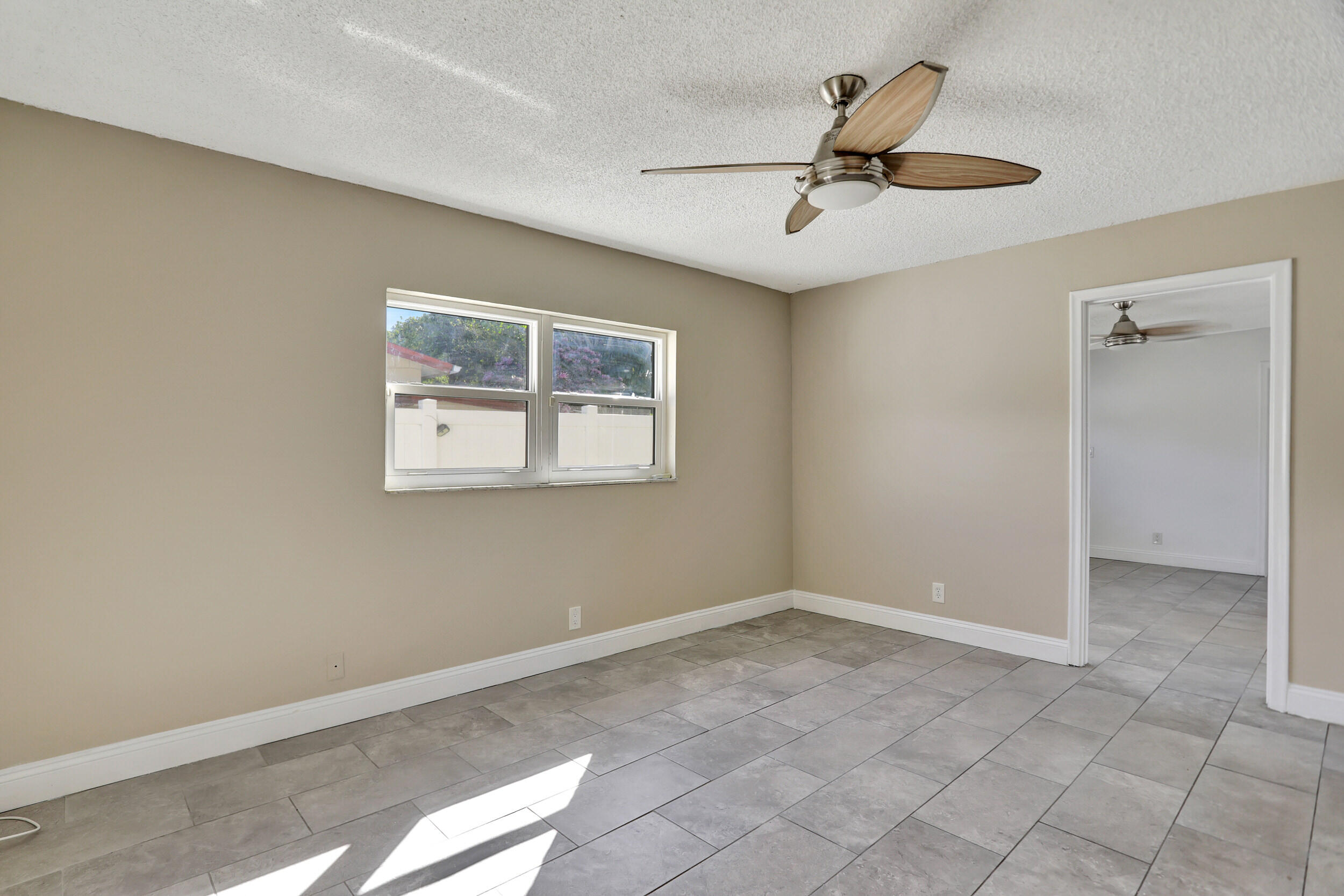 6520 NW 9th Street