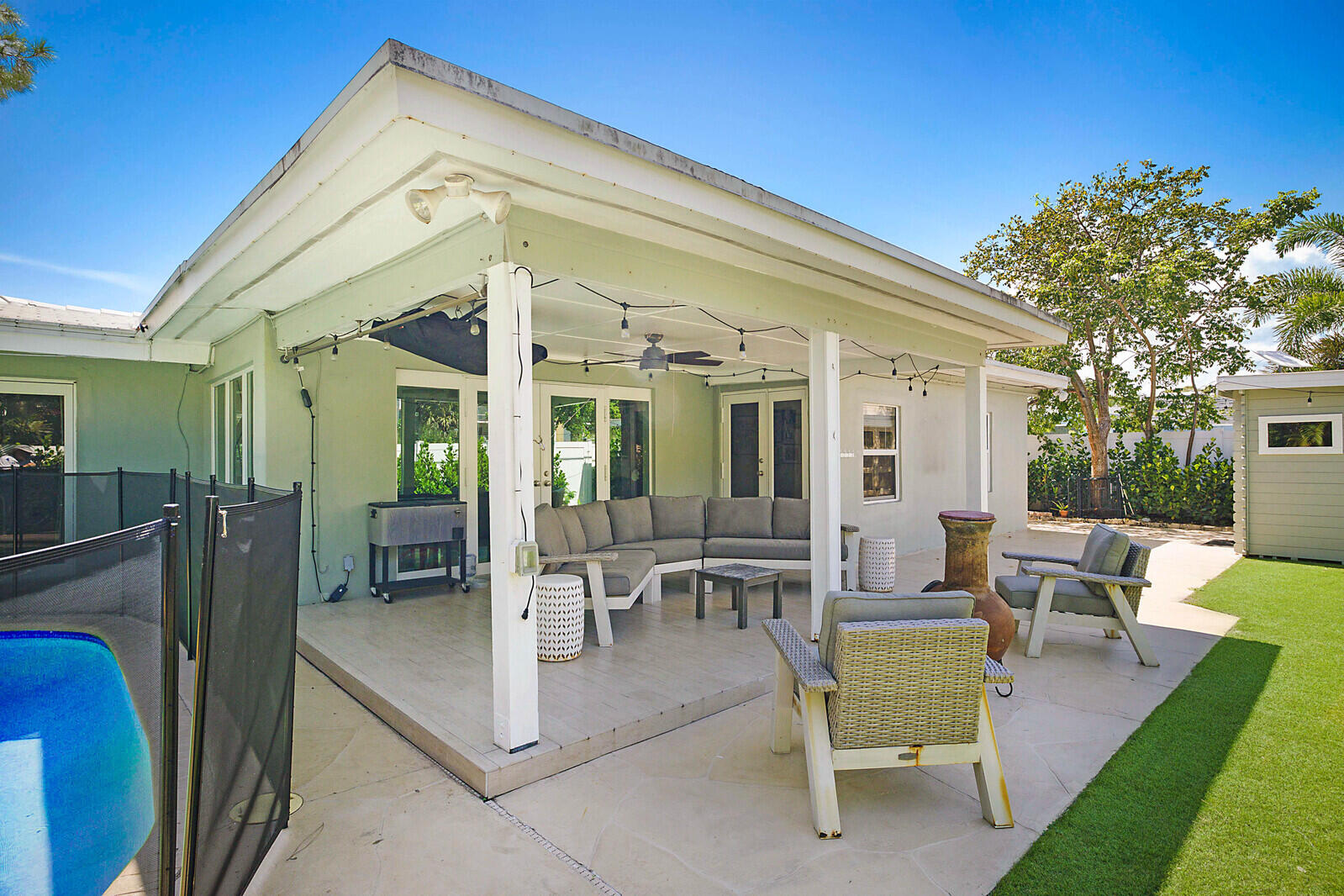 711 NW 7th Drive