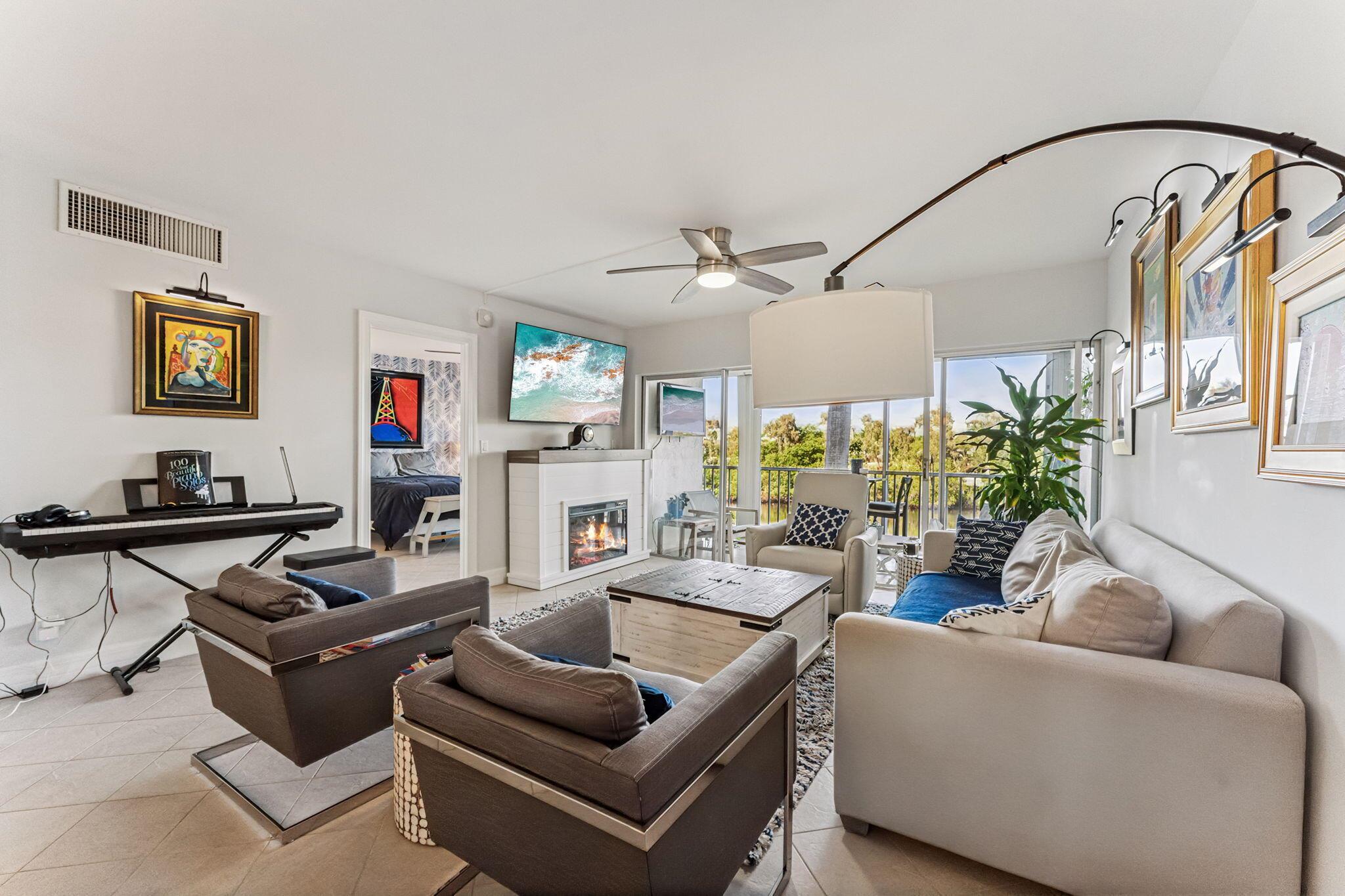 1301 E Hillsboro Boulevard 303
