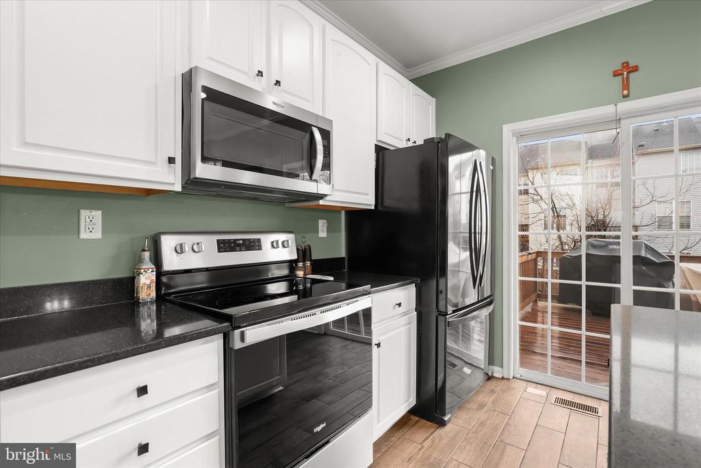 1055 LILY WAY