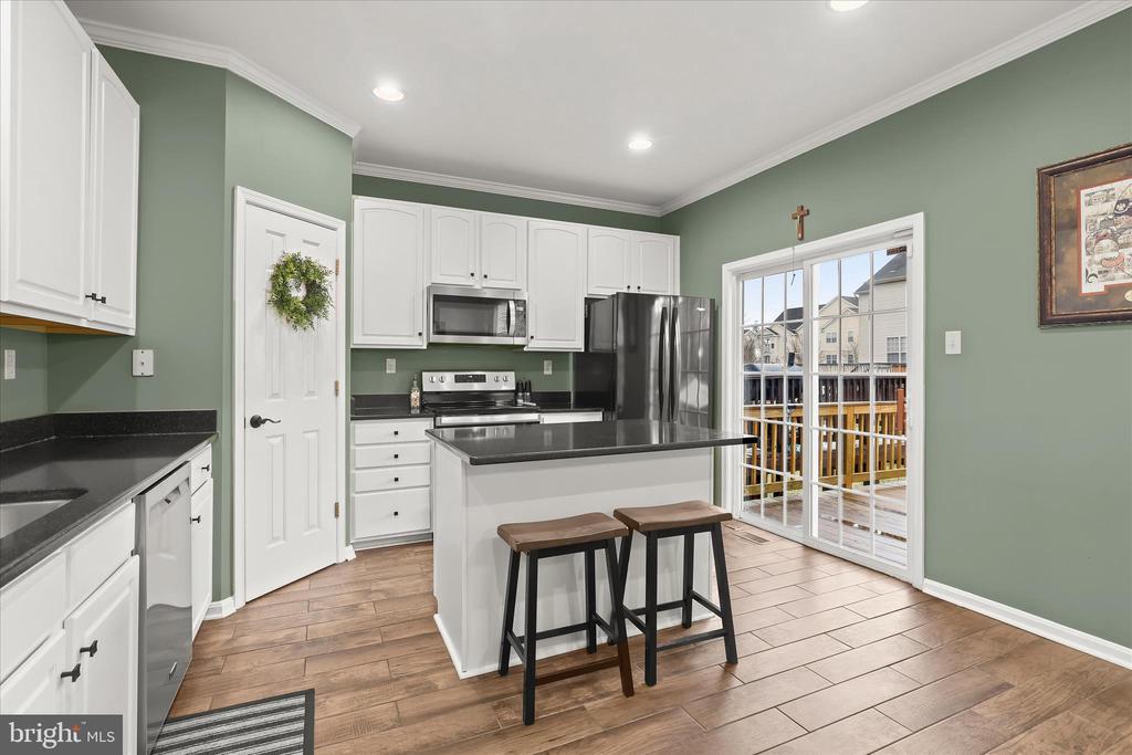 1055 LILY WAY