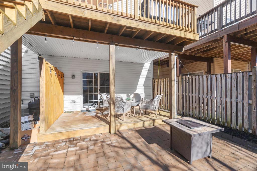 1055 LILY WAY