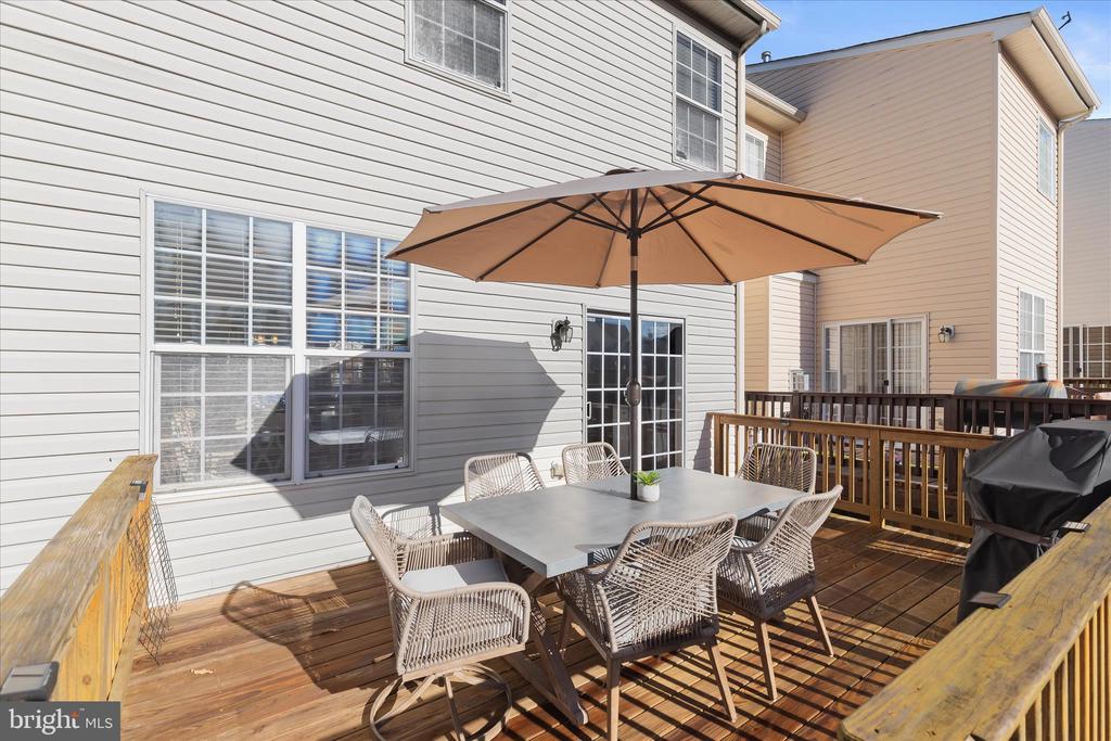 1055 LILY WAY