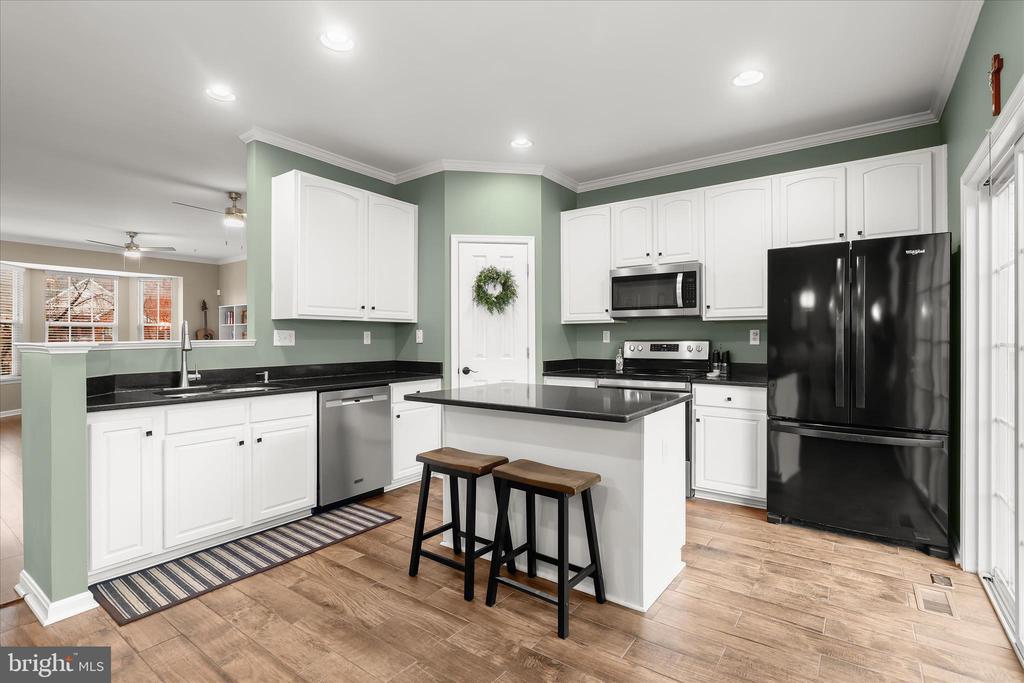 1055 LILY WAY