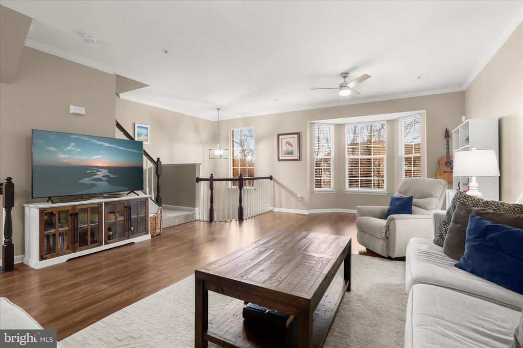 1055 LILY WAY