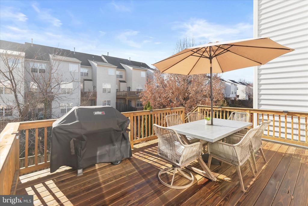 1055 LILY WAY