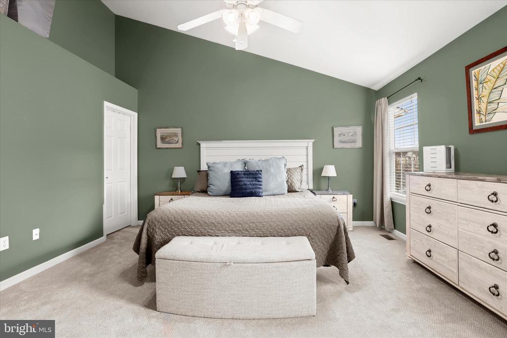 1055 LILY WAY