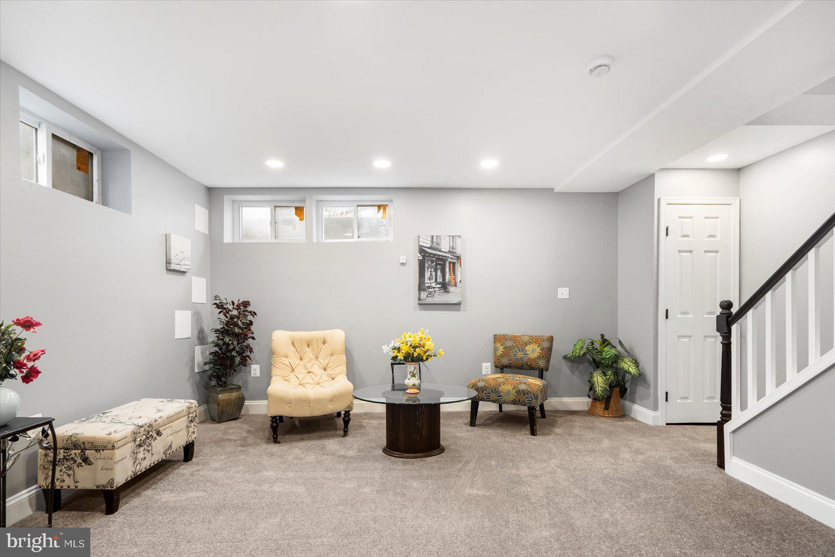 975 North Hill Rd