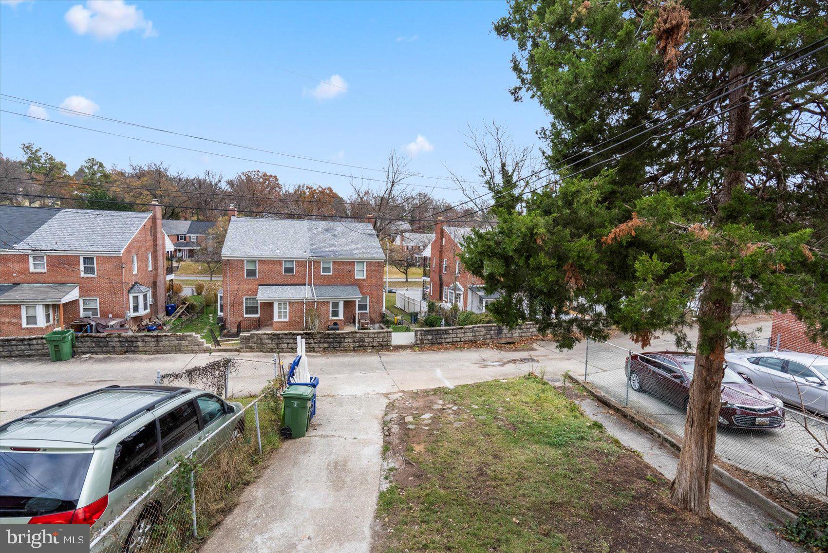 975 North Hill Rd