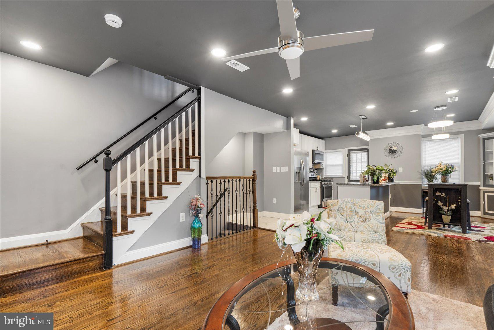 975 North Hill Rd