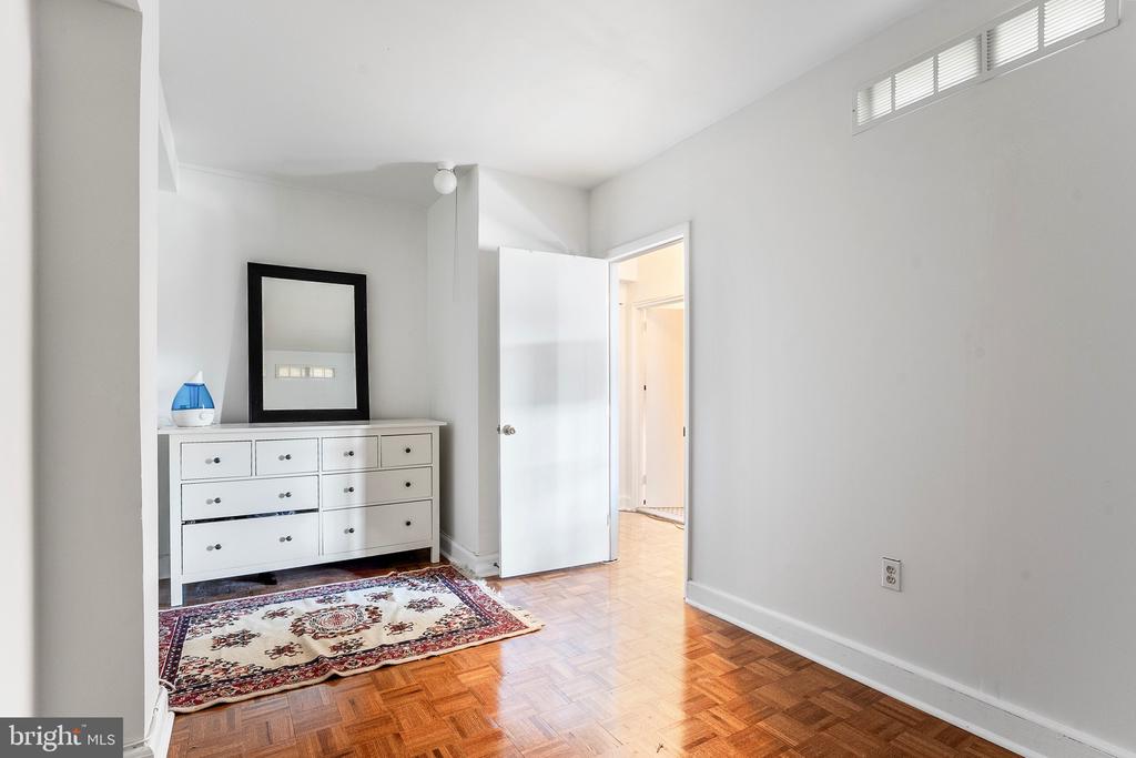 3601 Greenway #908