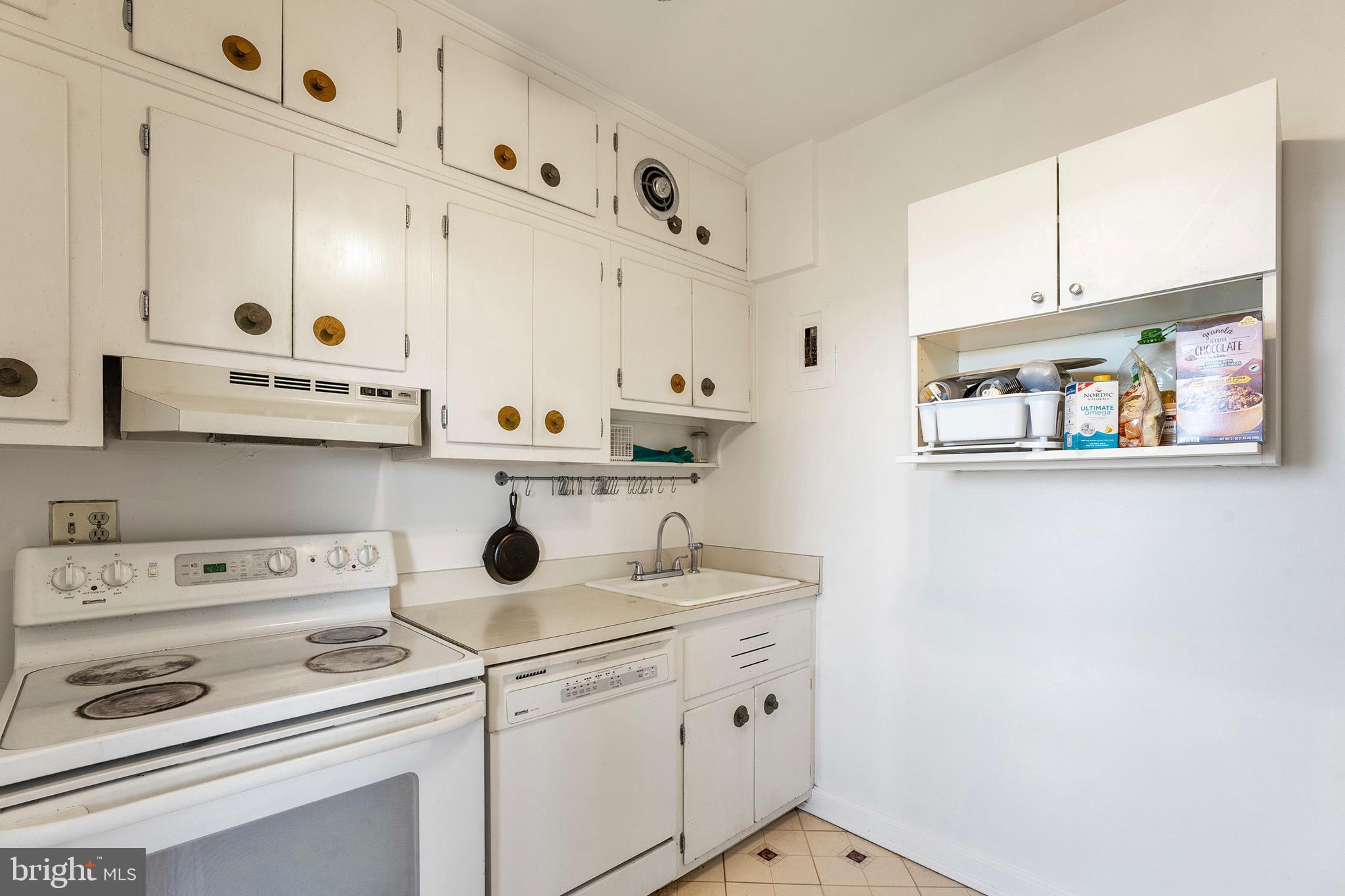 3601 Greenway #908