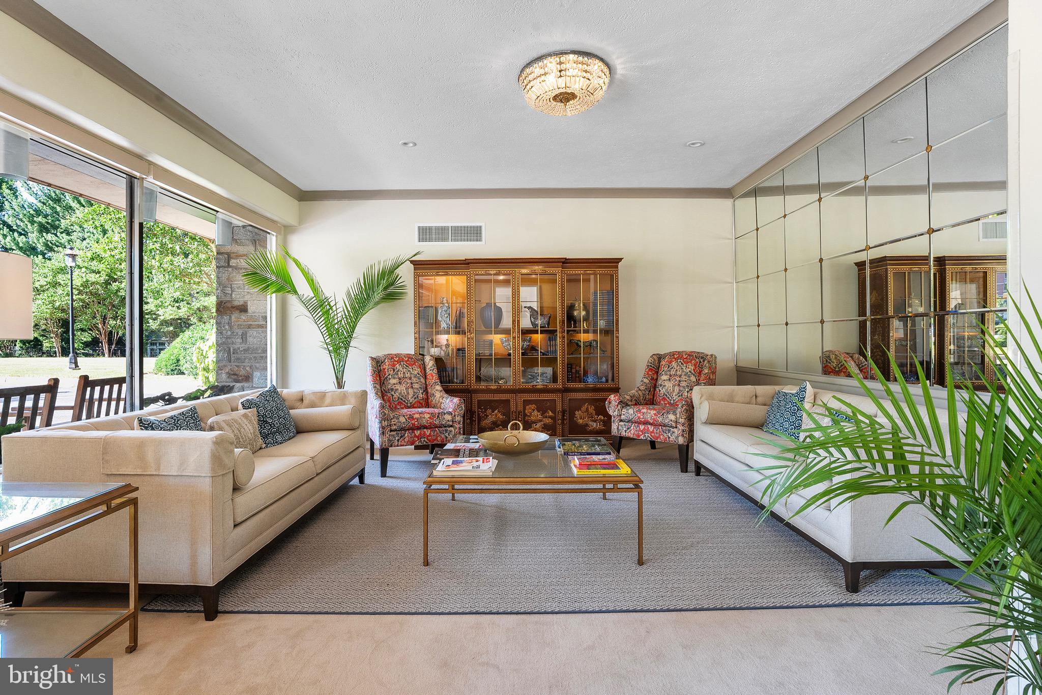 3601 Greenway #908