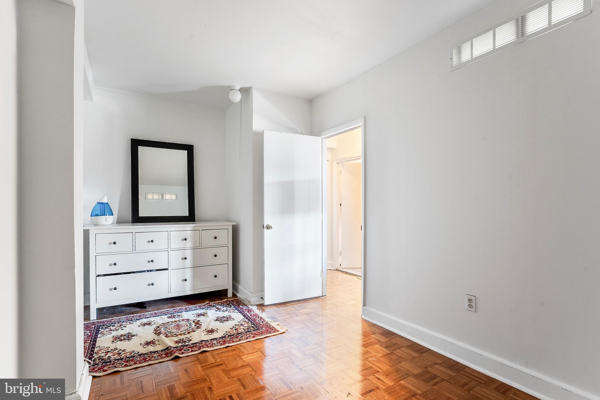 3601 Greenway #908