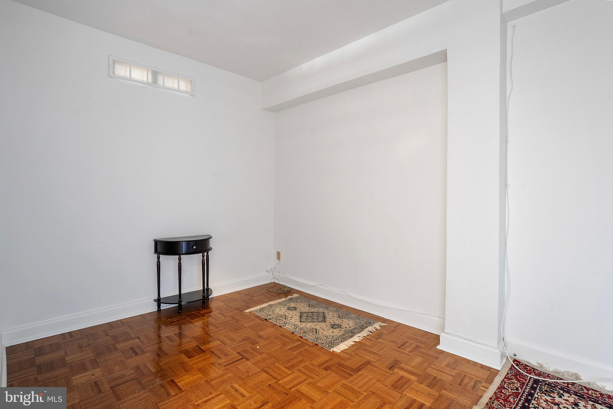 3601 Greenway #908
