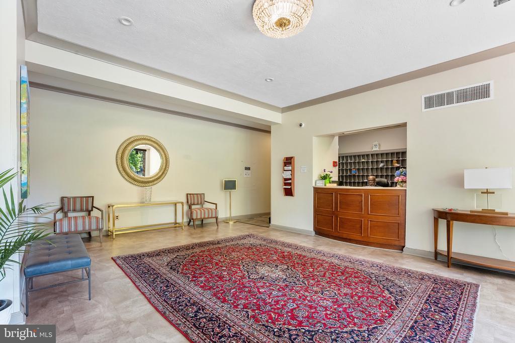 3601 Greenway #908