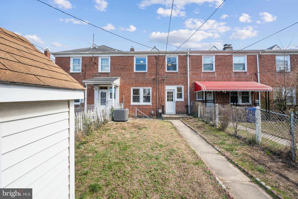 3314 Woodstock Ave