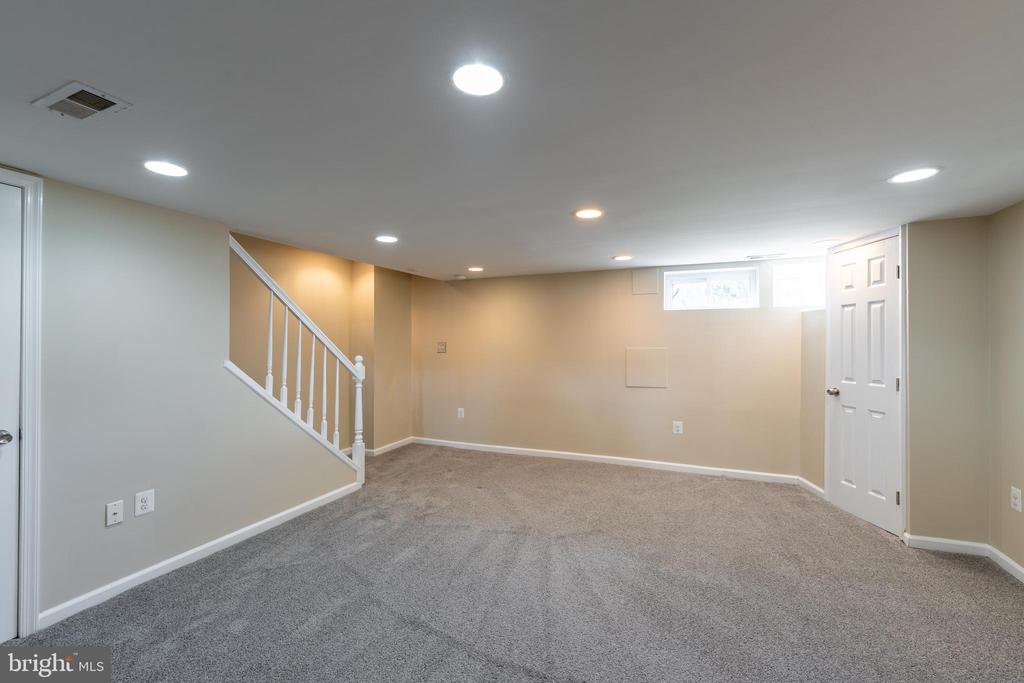 1518 Stonewood Rd
