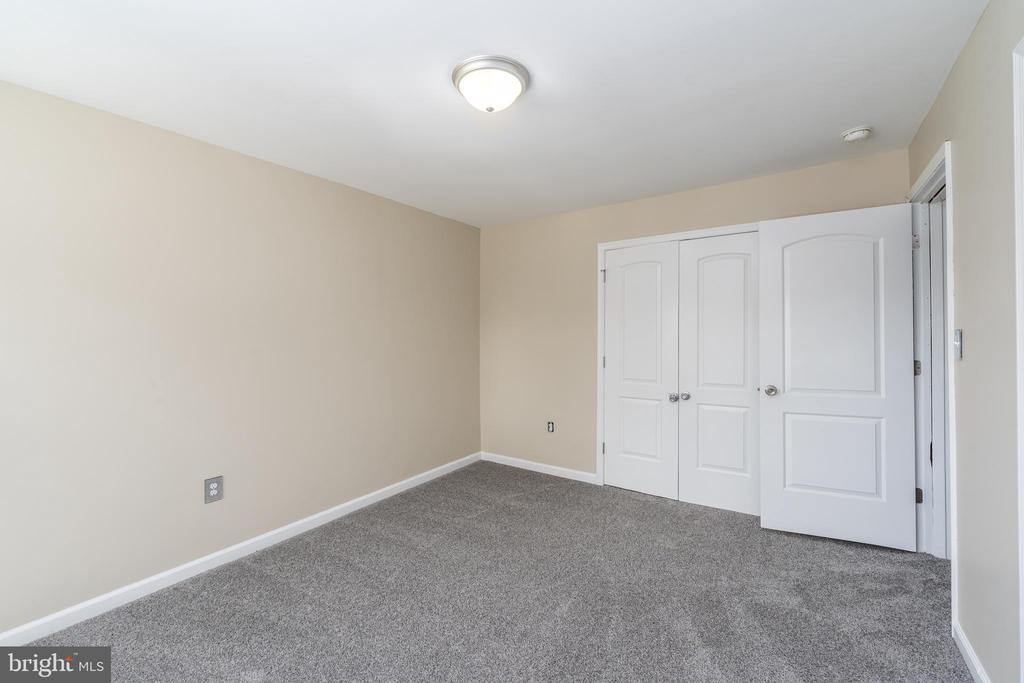 1518 Stonewood Rd